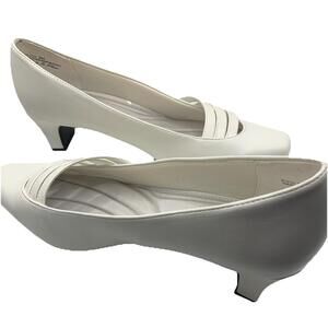 EASY STREET Ladies Entice Squared Toe Block Heel Pumps White Size 9 M  NEW